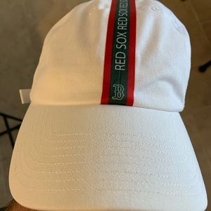Boston Redsox Unique hat w ribbon across center